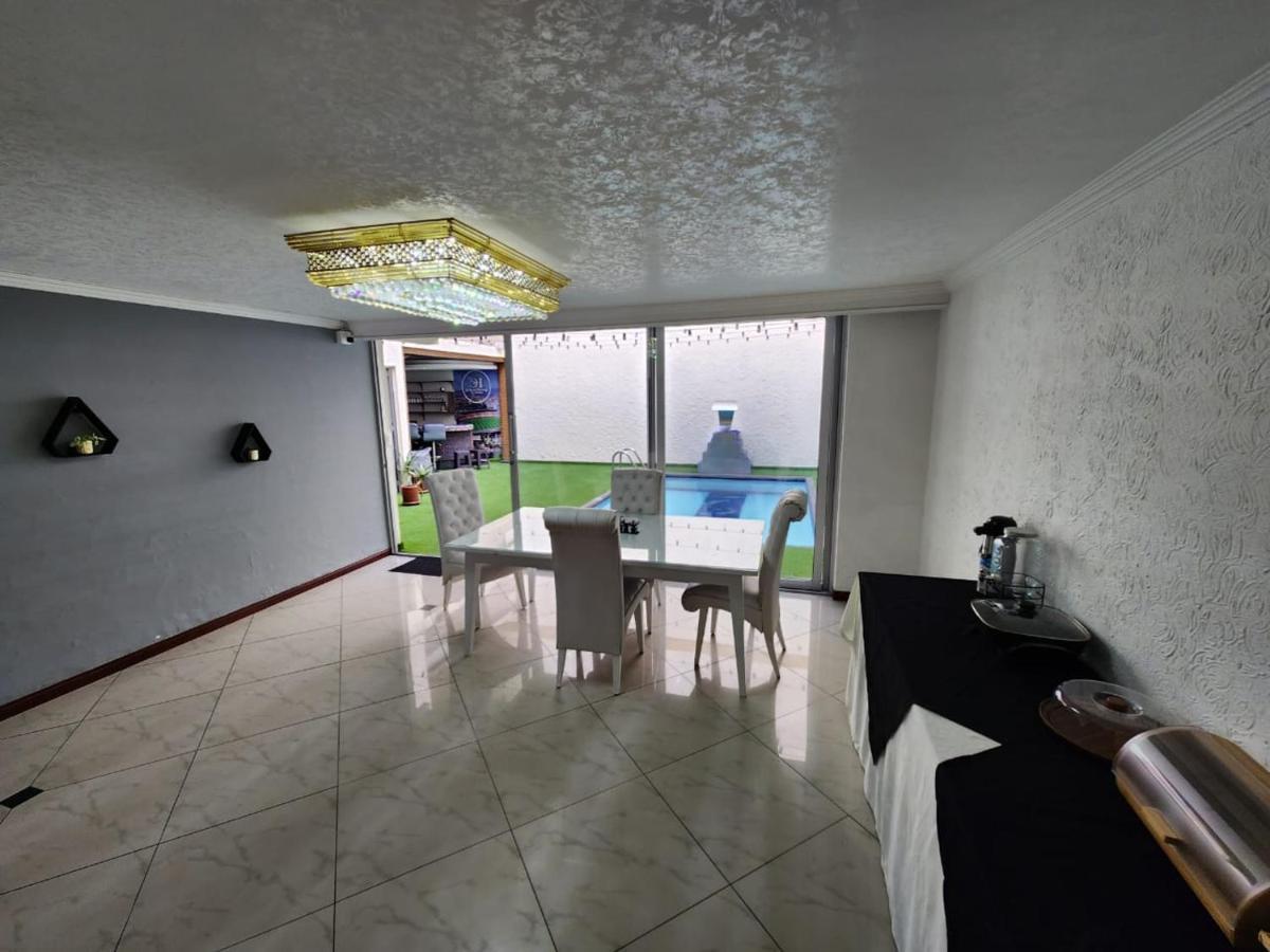 Hotel Boutique Deluxe Home Medellín Esterno foto