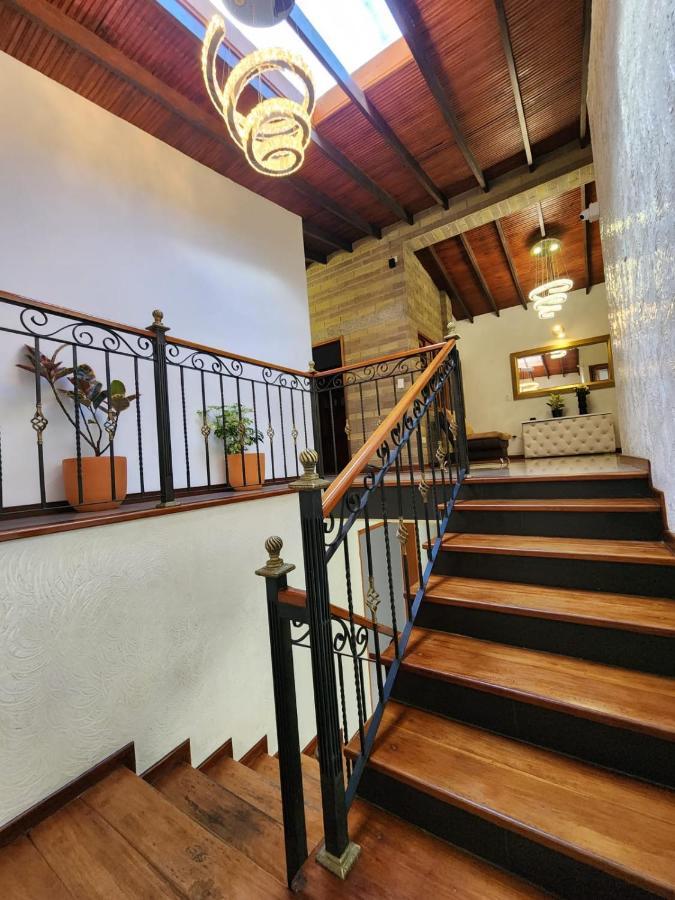 Hotel Boutique Deluxe Home Medellín Esterno foto