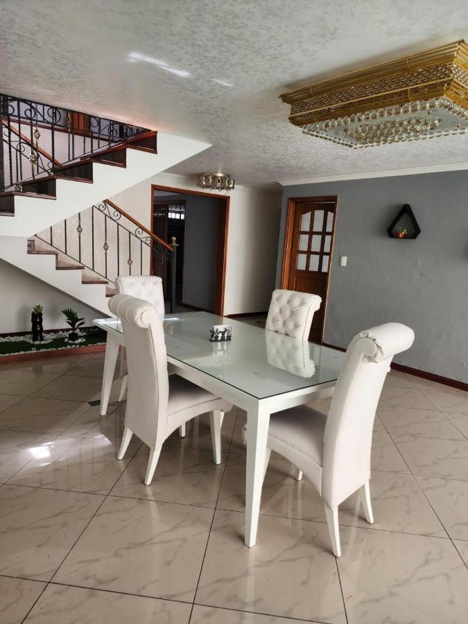 Hotel Boutique Deluxe Home Medellín Esterno foto